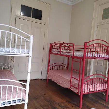 Dans L'atelier Unidade Porta Nova Albergue