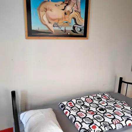 Dans L'atelier Unidade Porta Nova ホステル