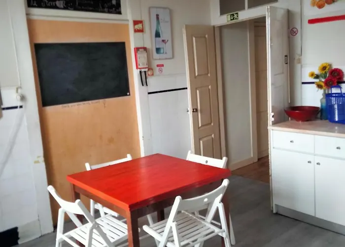 Dans L'atelier Unidade Porta Nova Auberge de jeunesse